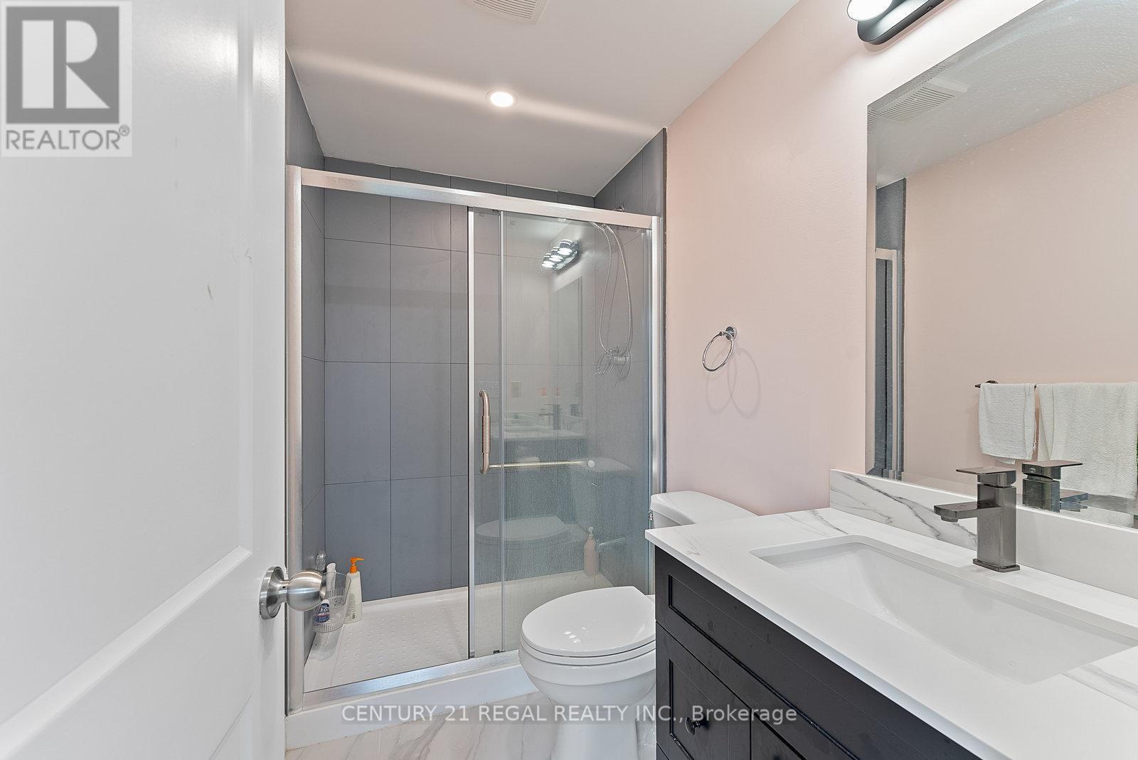 21 Louisa Drive, Guelph, Ontario  N1E 4T4 - Photo 10 - X12468696