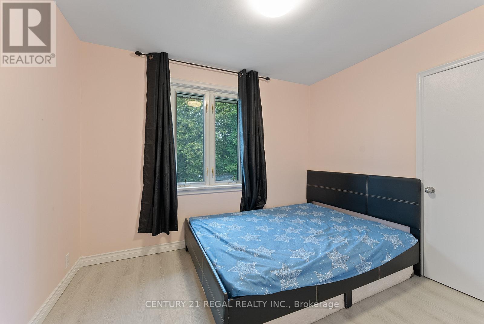 21 Louisa Drive, Guelph, Ontario  N1E 4T4 - Photo 11 - X12468696