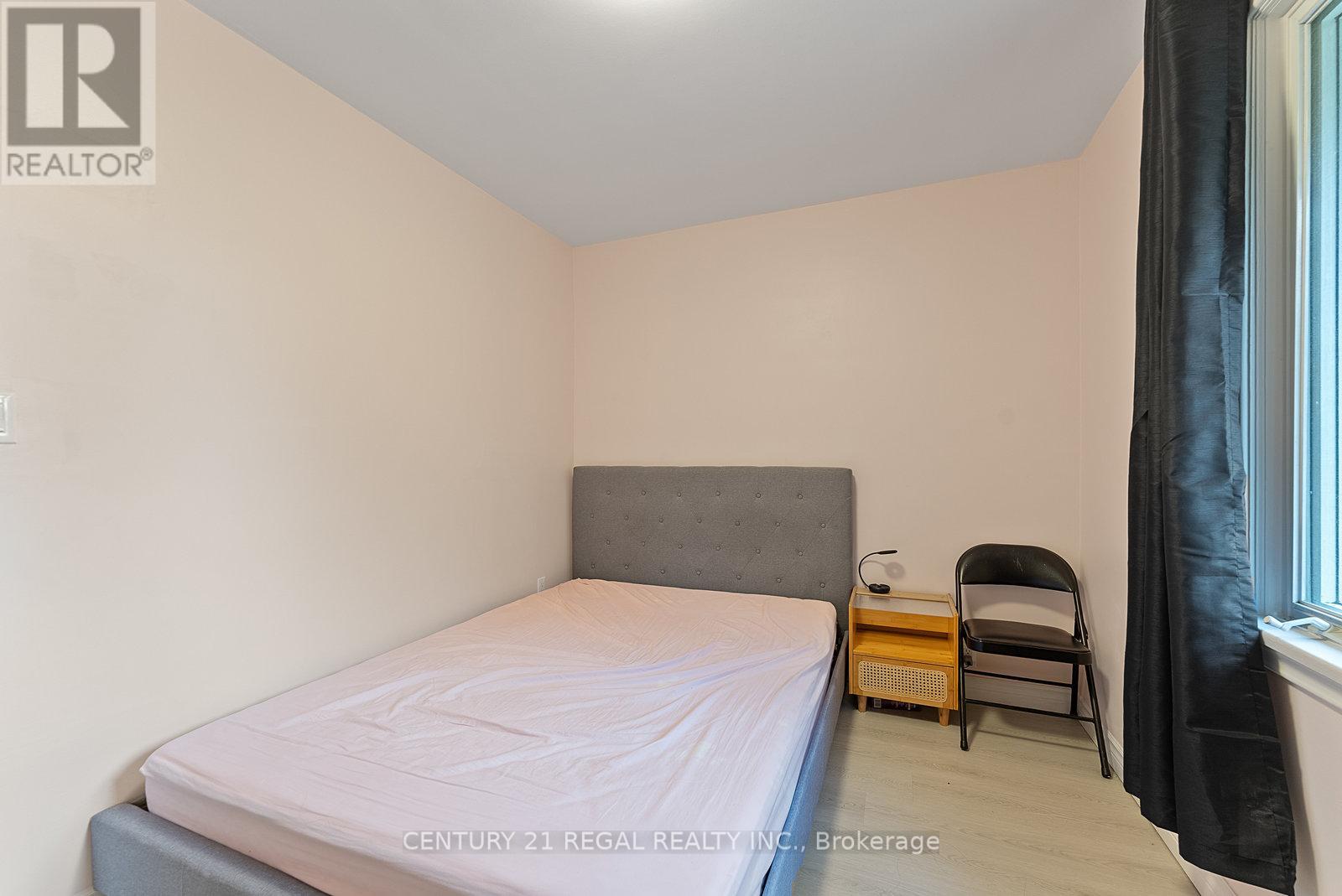 21 Louisa Drive, Guelph, Ontario  N1E 4T4 - Photo 16 - X12468696