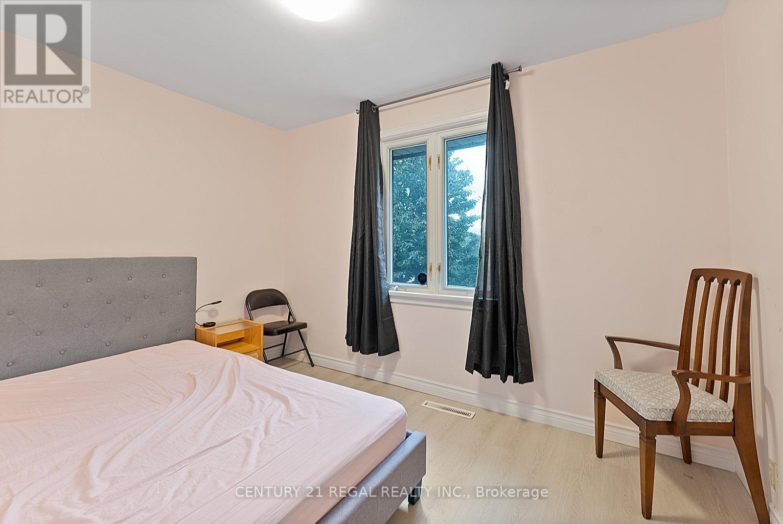 21 Louisa Drive, Guelph, Ontario  N1E 4T4 - Photo 17 - X12468696