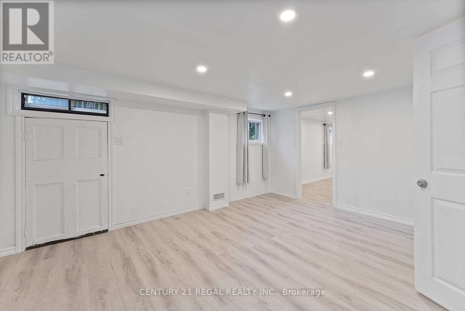 21 Louisa Drive, Guelph, Ontario  N1E 4T4 - Photo 23 - X12468696