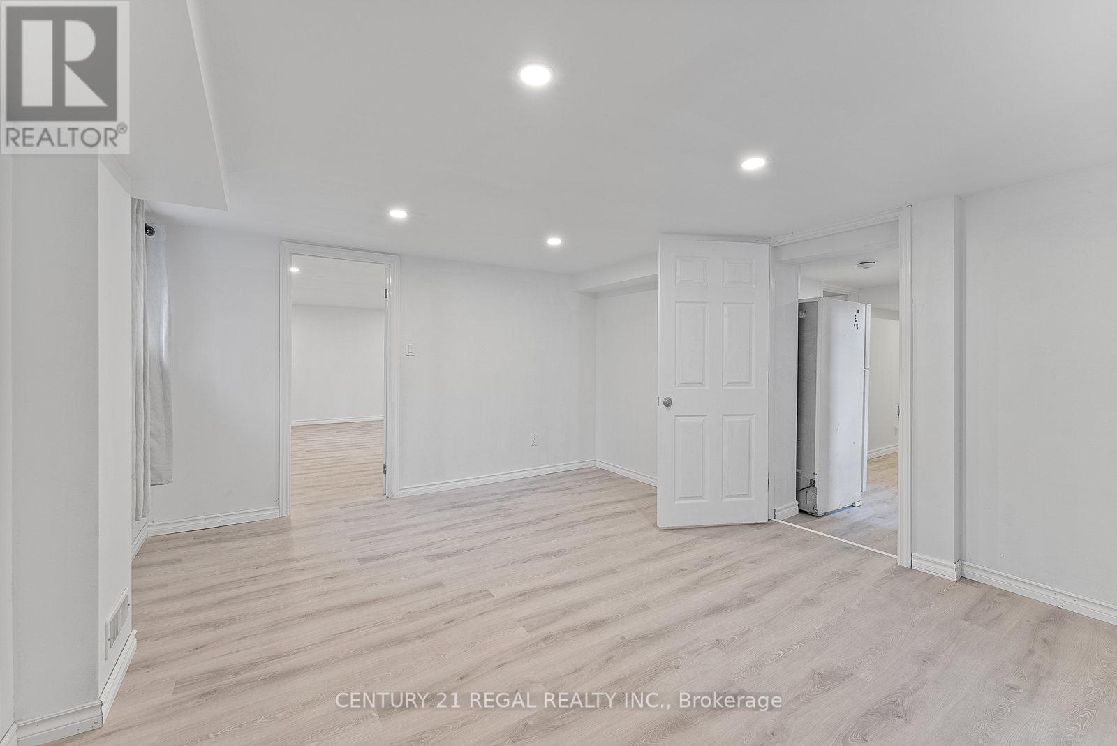 21 Louisa Drive, Guelph, Ontario  N1E 4T4 - Photo 24 - X12468696