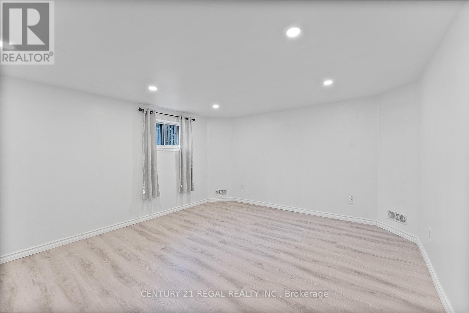 21 Louisa Drive, Guelph, Ontario  N1E 4T4 - Photo 27 - X12468696