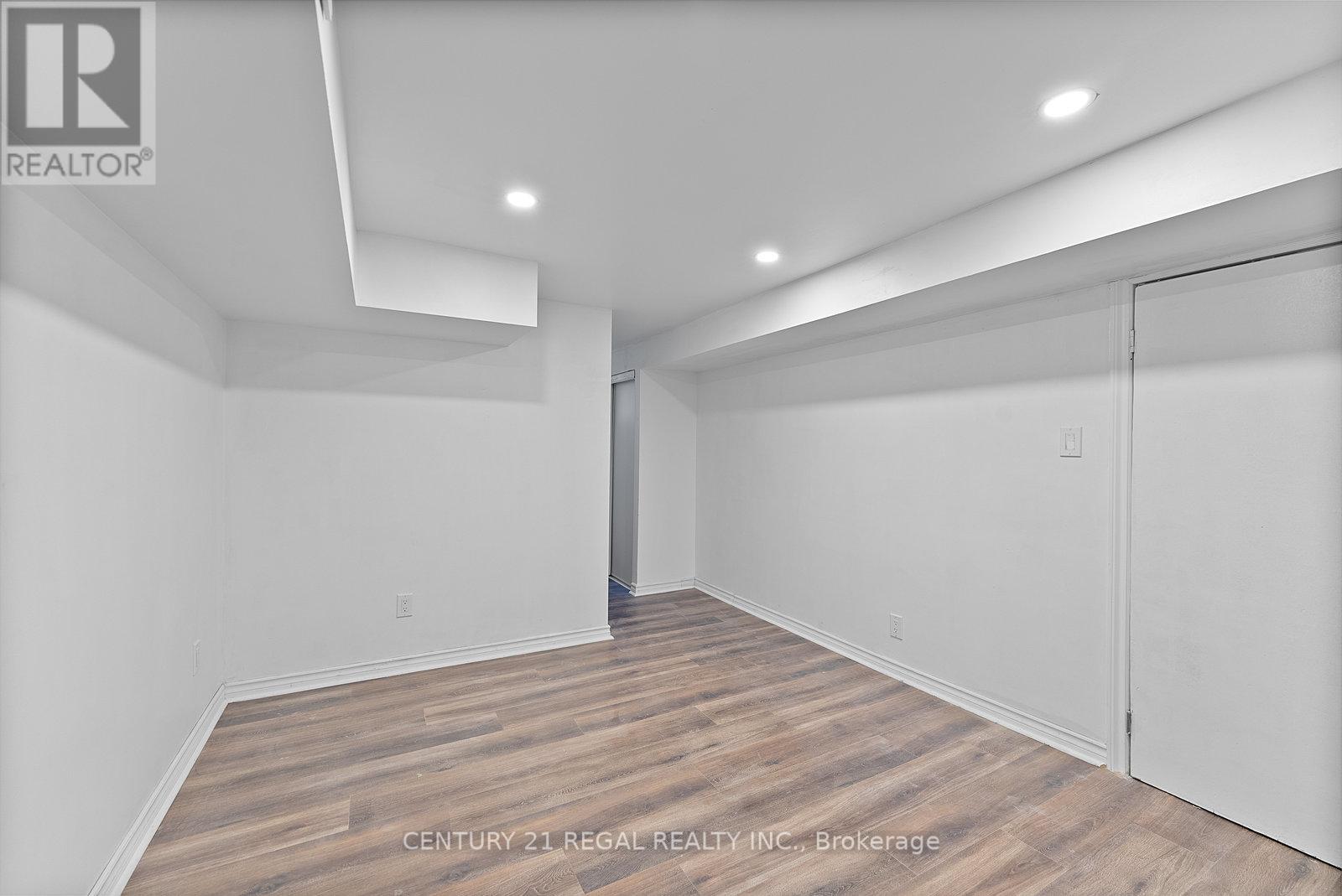 21 Louisa Drive, Guelph, Ontario  N1E 4T4 - Photo 31 - X12468696