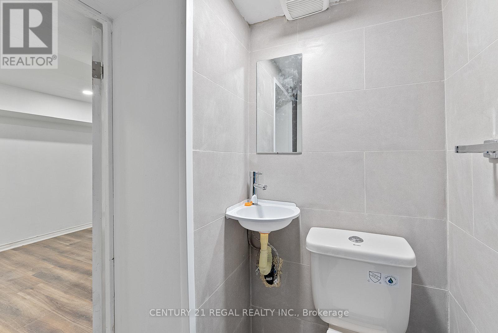 21 Louisa Drive, Guelph, Ontario  N1E 4T4 - Photo 32 - X12468696