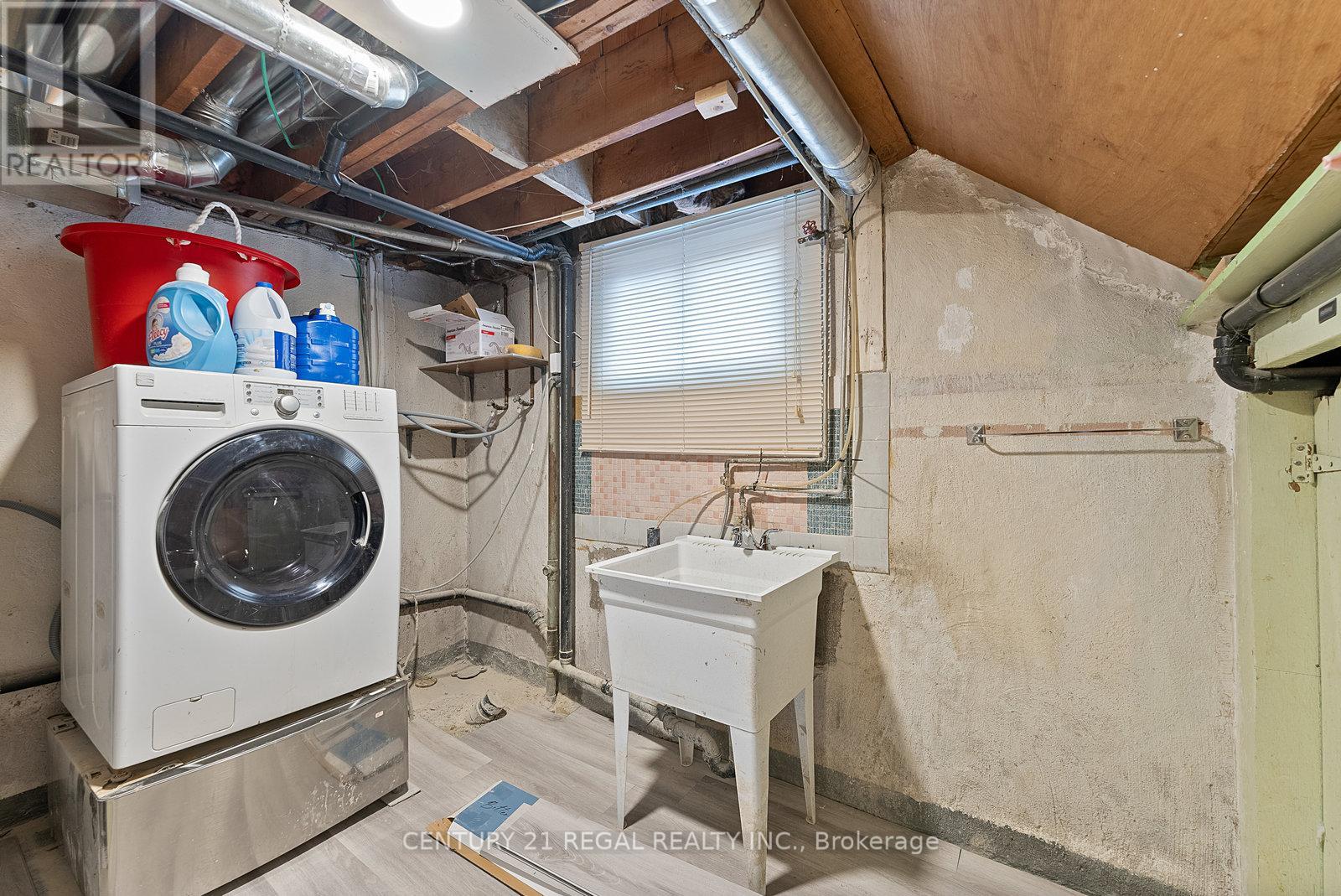 21 Louisa Drive, Guelph, Ontario  N1E 4T4 - Photo 34 - X12468696