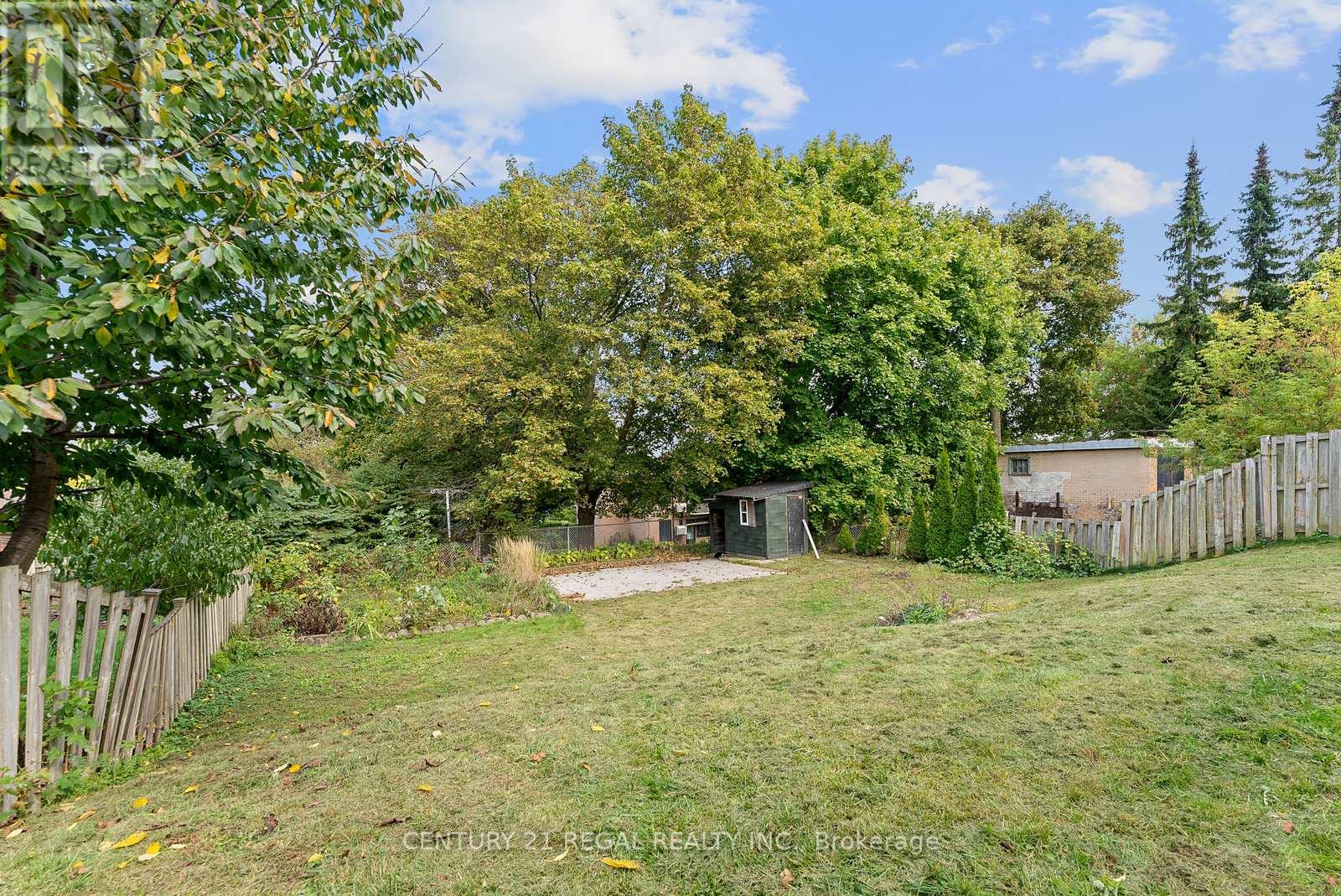 21 Louisa Drive, Guelph, Ontario  N1E 4T4 - Photo 38 - X12468696