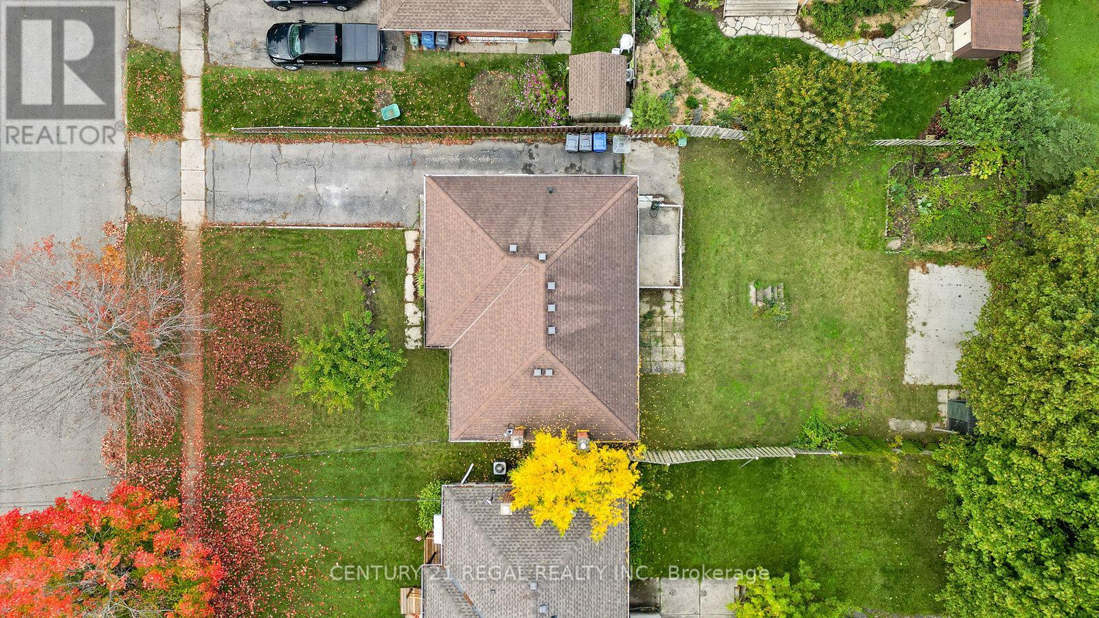 21 Louisa Drive, Guelph, Ontario  N1E 4T4 - Photo 4 - X12468696