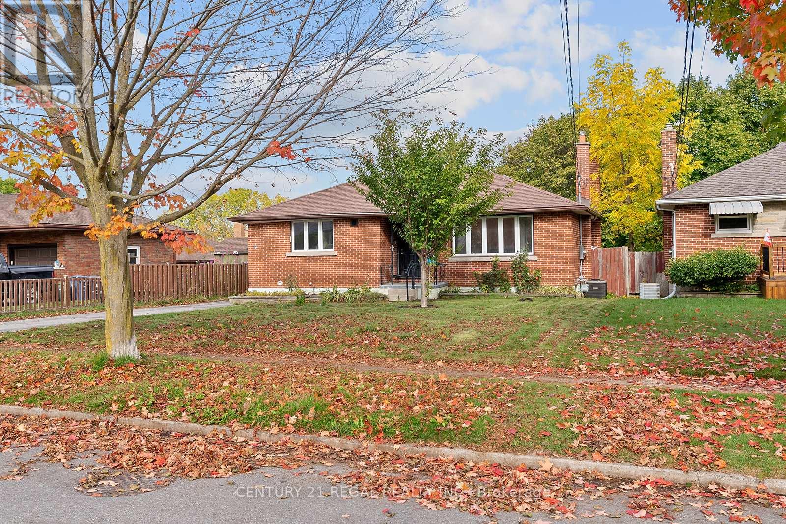 21 Louisa Drive, Guelph, Ontario  N1E 4T4 - Photo 48 - X12468696