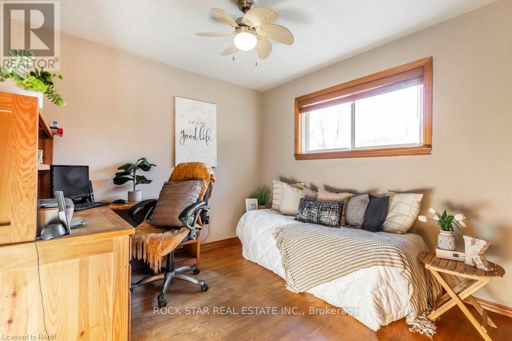 195 Bendamere Avenue, Hamilton, Ontario  L9C 1N6 - Photo 14 - X12468723