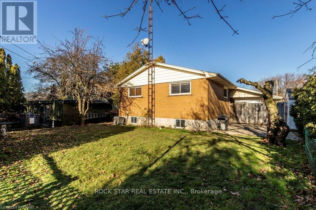195 Bendamere Avenue, Hamilton, Ontario  L9C 1N6 - Photo 22 - X12468723