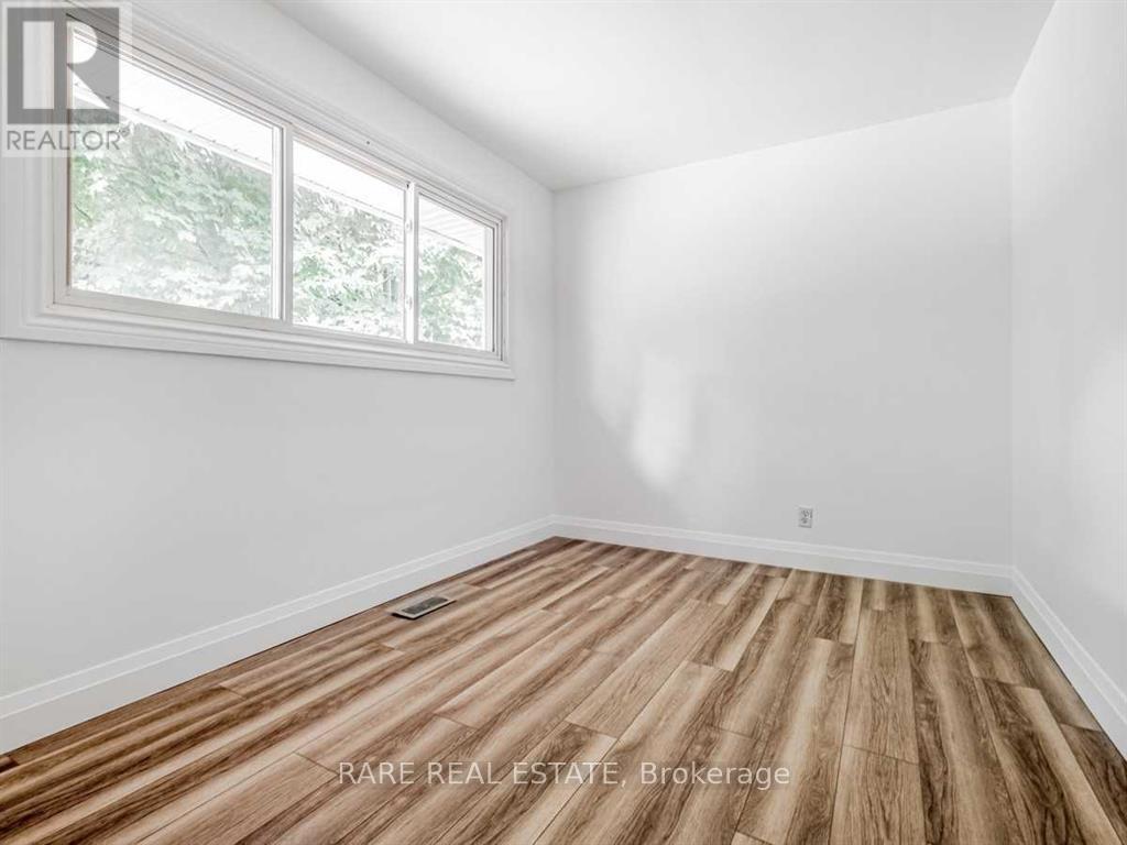 15 Miller Drive, Hamilton, Ontario  L9G 2H9 - Photo 17 - X12468764