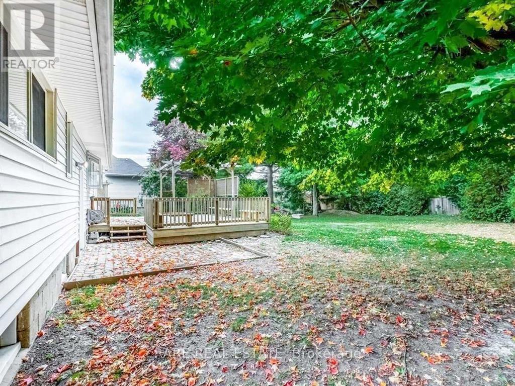 15 Miller Drive, Hamilton, Ontario  L9G 2H9 - Photo 25 - X12468764