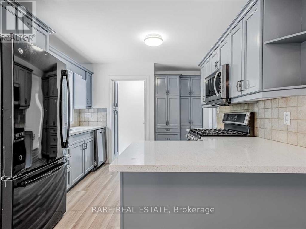 15 Miller Drive, Hamilton, Ontario  L9G 2H9 - Photo 9 - X12468764