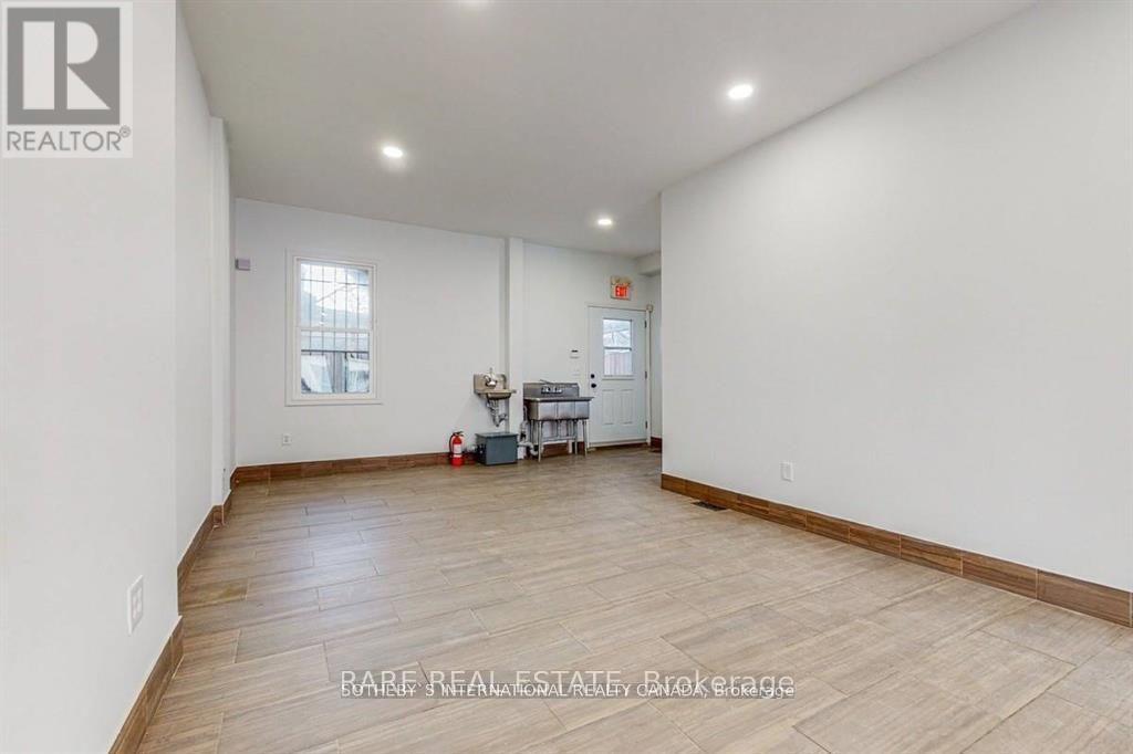 1439 Main Street E, Hamilton, Ontario  L8K 1C4 - Photo 4 - X12468766
