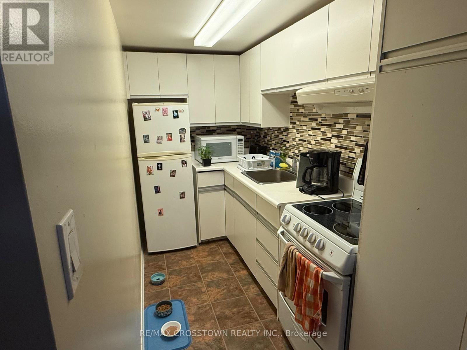 B12 - 40 Judge Avenue, North Bay, Ontario  P1A 1B4 - Photo 5 - X12468784