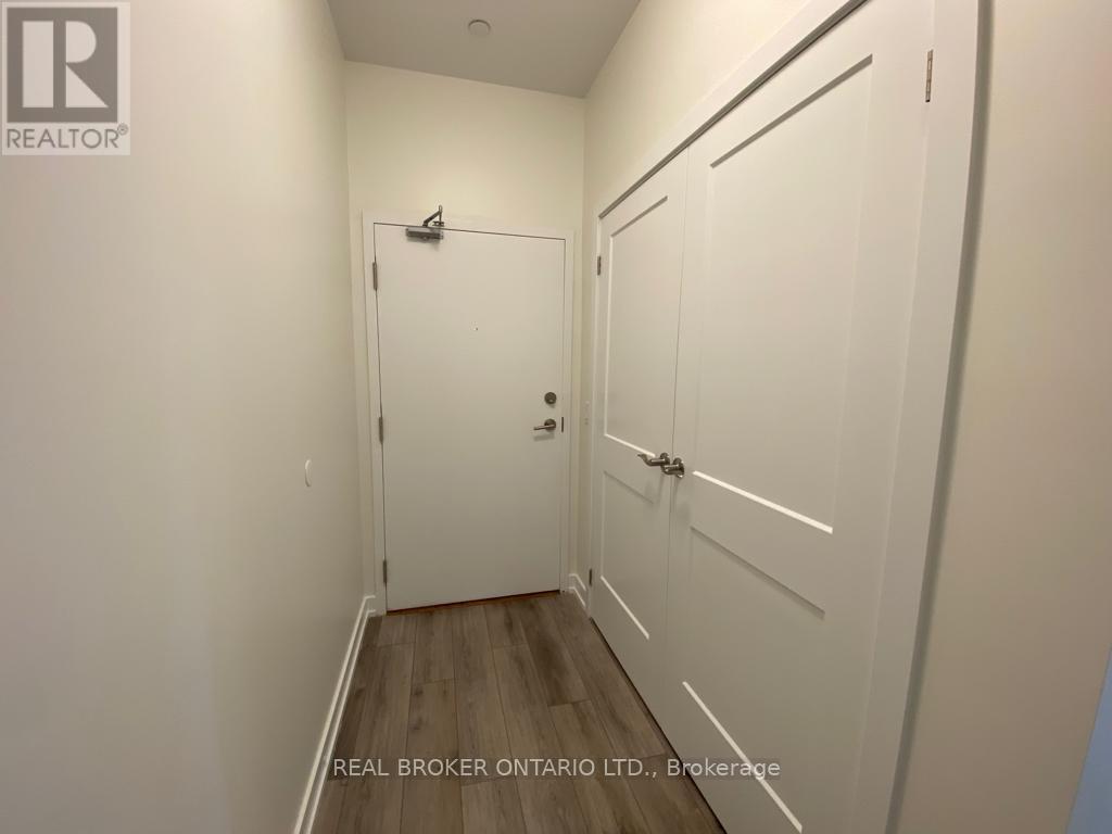 402 - 251 Northfield Drive E, Waterloo, Ontario  N2K 3H4 - Photo 2 - X12468793