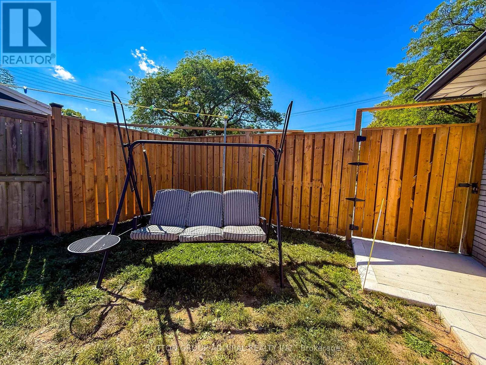 4208 Dorchester Road, Niagara Falls, Ontario  L2E 6N2 - Photo 32 - X12468815