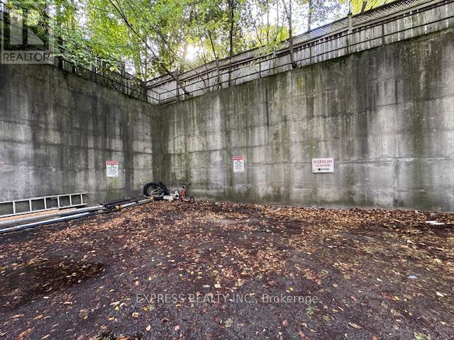 Lower - 1328 Avenue Road, Toronto, Ontario  M5N 2G9 - Photo 25 - C12426239