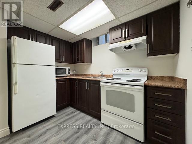 Lower - 1328 Avenue Road, Toronto, Ontario  M5N 2G9 - Photo 9 - C12426239