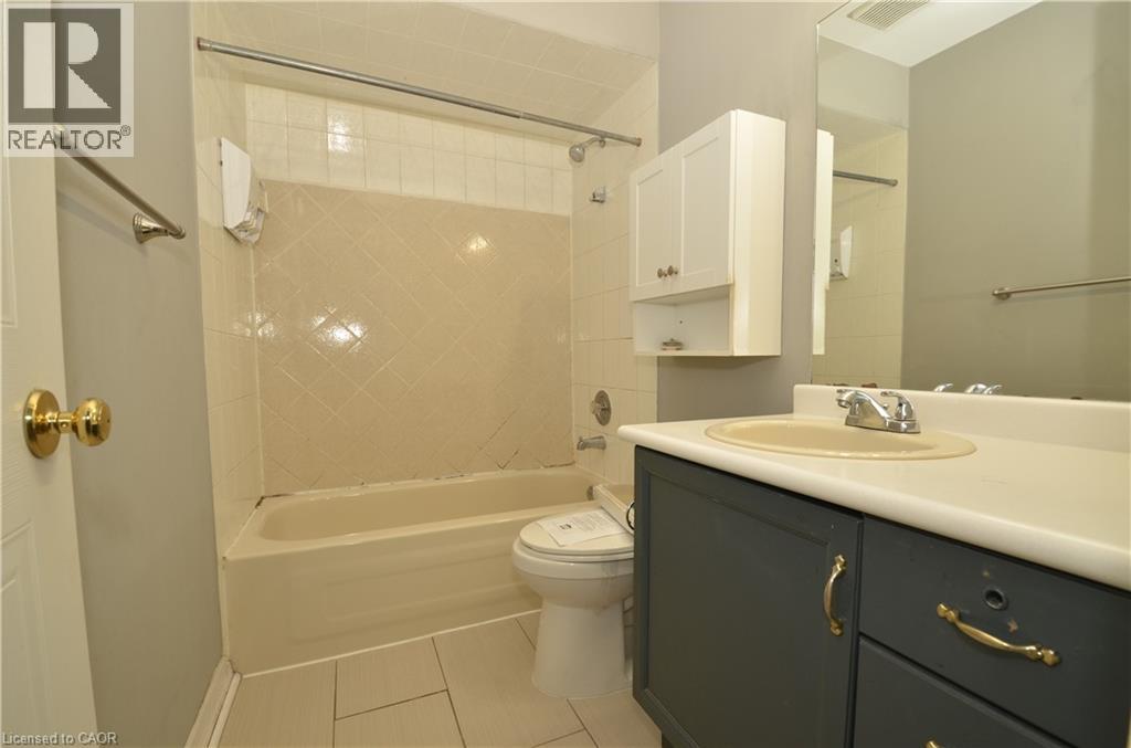 25 Devine Crescent, Thorold, Ontario  L2V 5A4 - Photo 22 - 40780054