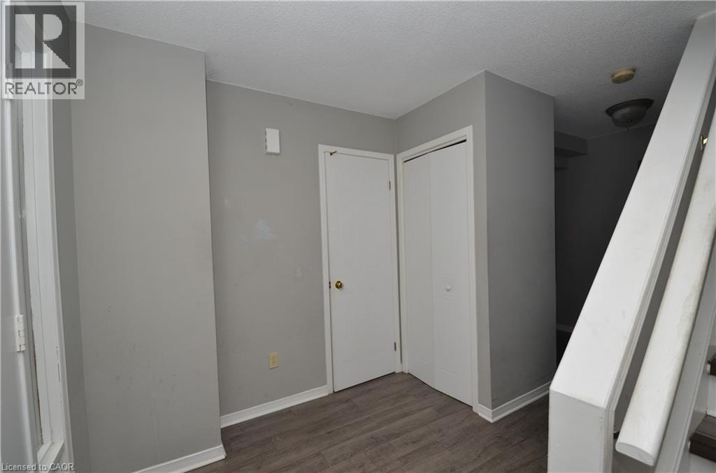 25 Devine Crescent, Thorold, Ontario  L2V 5A4 - Photo 3 - 40780054