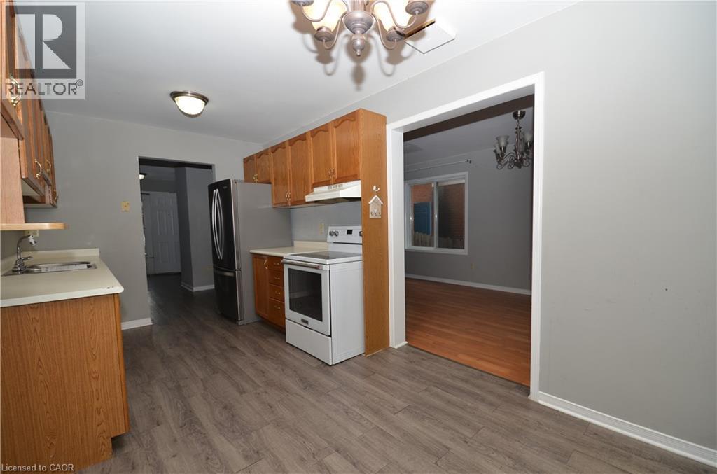 25 Devine Crescent, Thorold, Ontario  L2V 5A4 - Photo 8 - 40780054