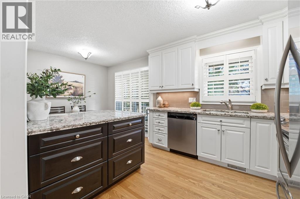 37 Kensington Avenue, Kitchener, Ontario  N2B 1J5 - Photo 7 - 40779959