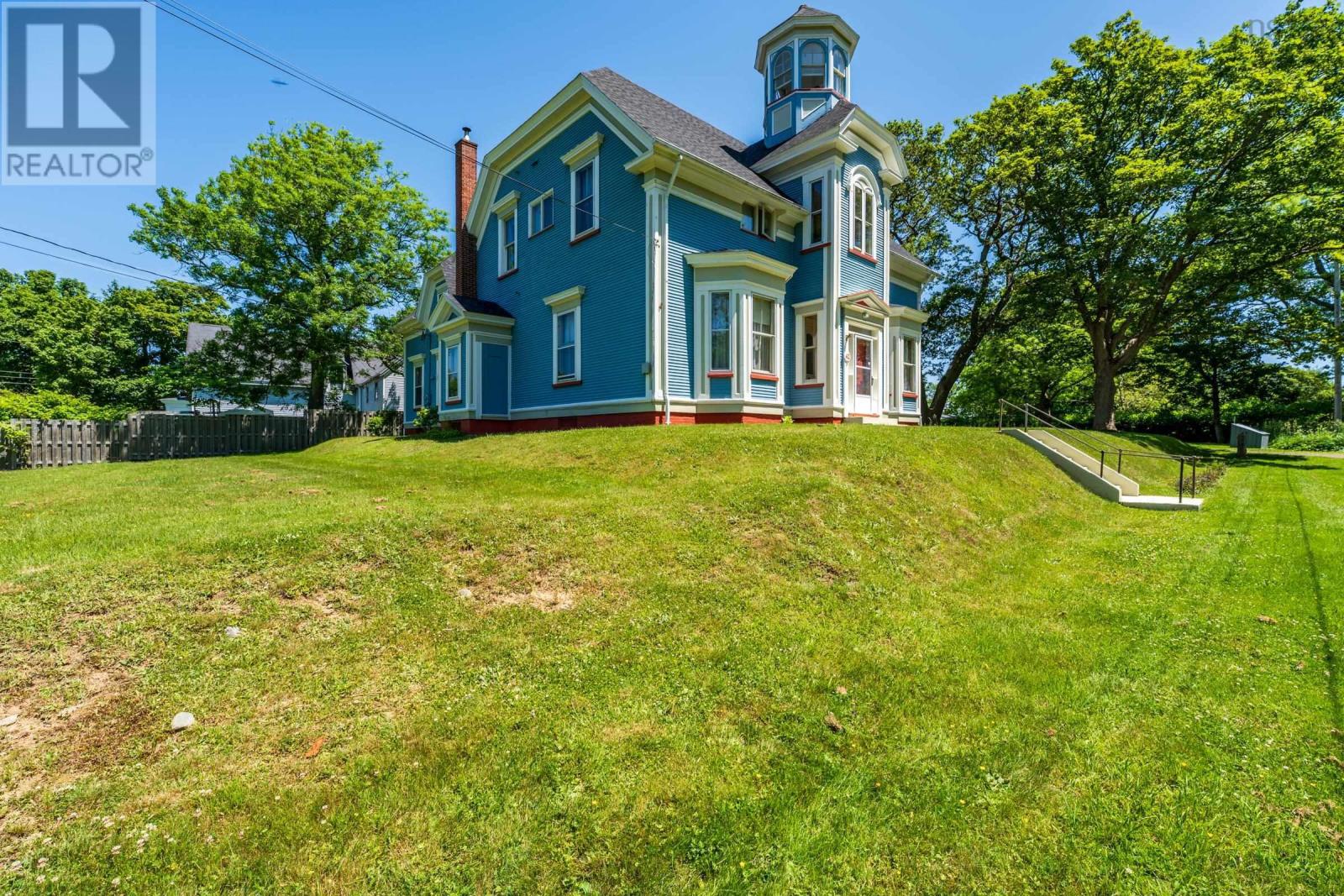 42 Queen Street, Yarmouth, Nova Scotia  B5A 3Y5 - Photo 46 - 202516663