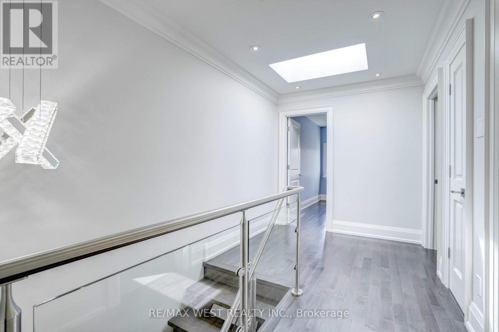 352b Lawrence Avenue W, Toronto, Ontario  M5M 1B7 - Photo 9 - C12293854