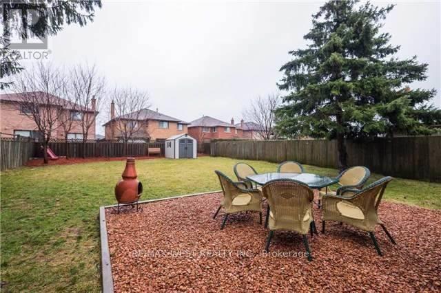 52 Tweedrock Crescent, Toronto, Ontario  M1E 4L5 - Photo 9 - E12468542