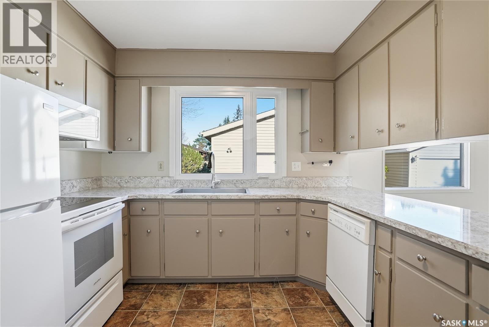 42 Red River Road, Saskatoon, Saskatchewan  S7K 1G3 - Photo 14 - SK021125