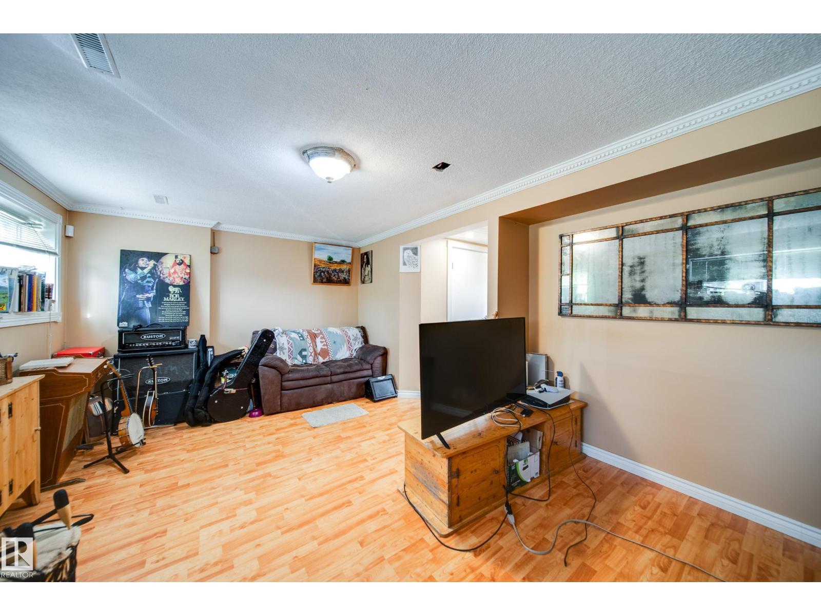 102 Woodvale Rd W Nw, Edmonton, Alberta  T6L 1P7 - Photo 18 - E4460015