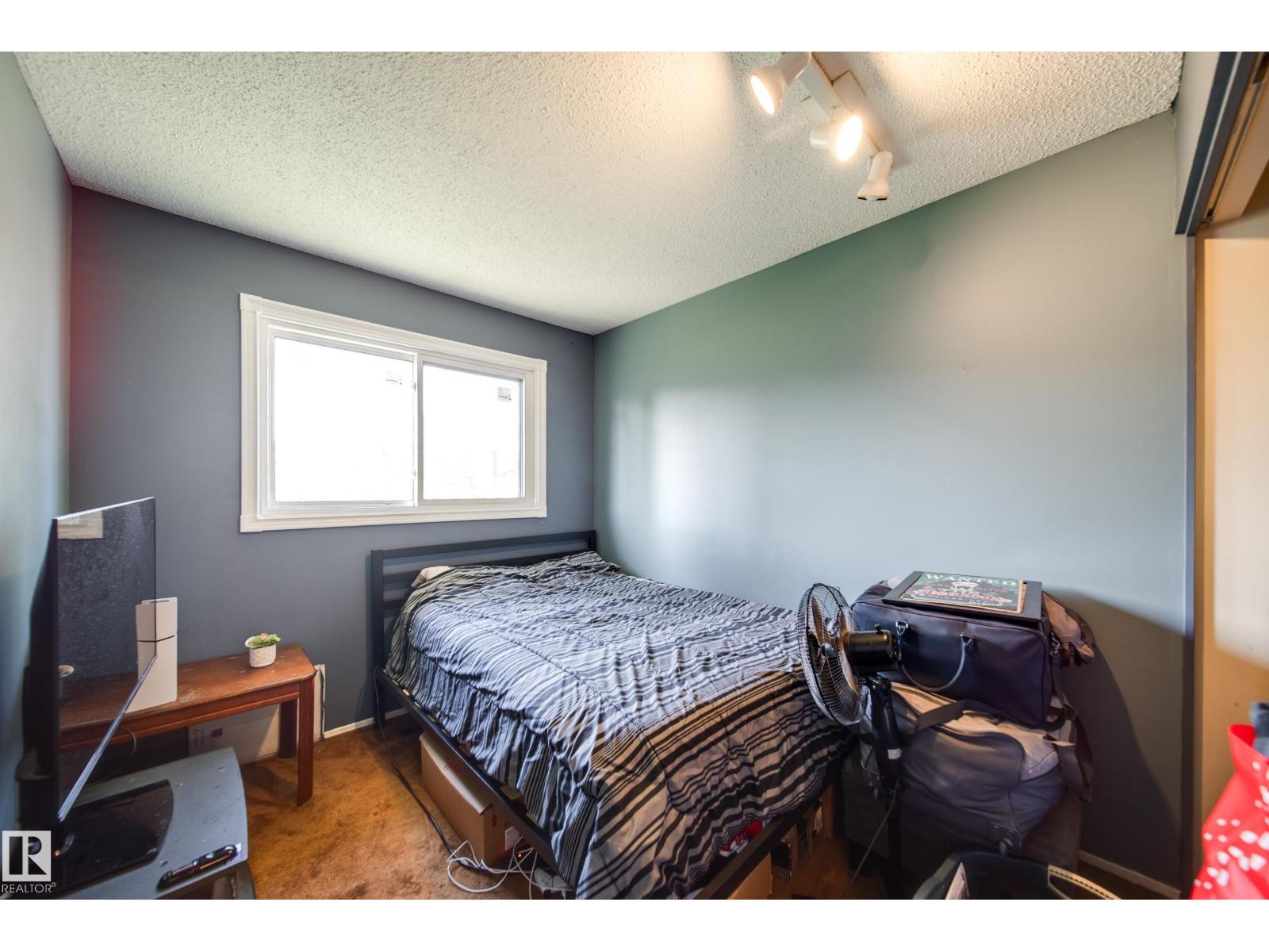 102 Woodvale Rd W Nw, Edmonton, Alberta  T6L 1P7 - Photo 13 - E4460015