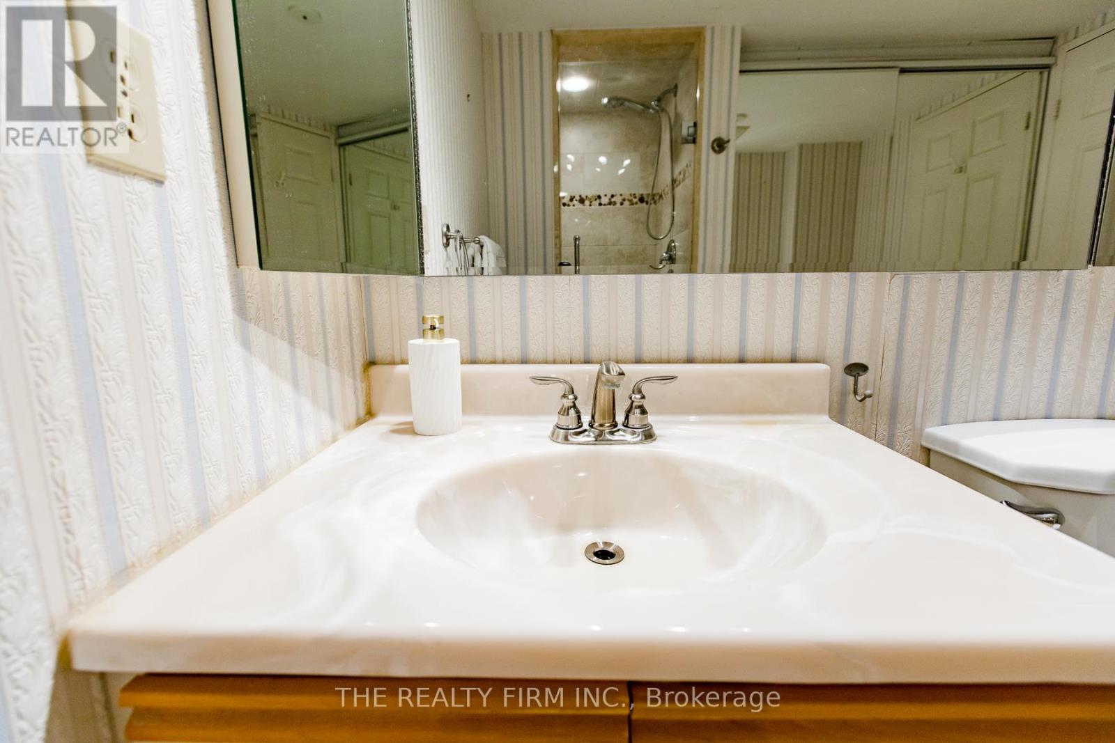 406 - 100 County Court Boulevard, Brampton, Ontario  L6W 3X1 - Photo 32 - W12469063