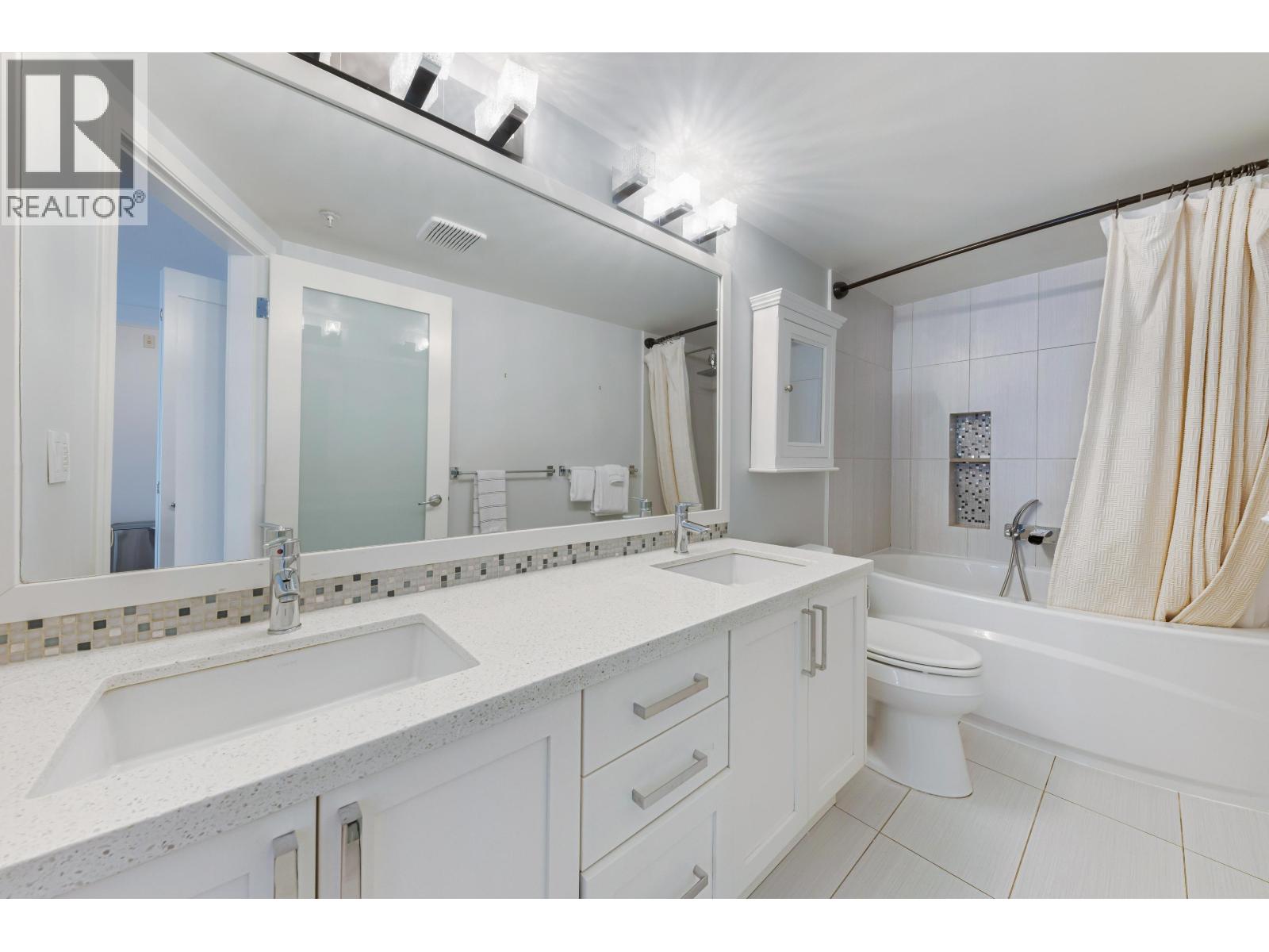 213 365 E 1st Street, North Vancouver, British Columbia  V7L 4W5 - Photo 13 - R3026996