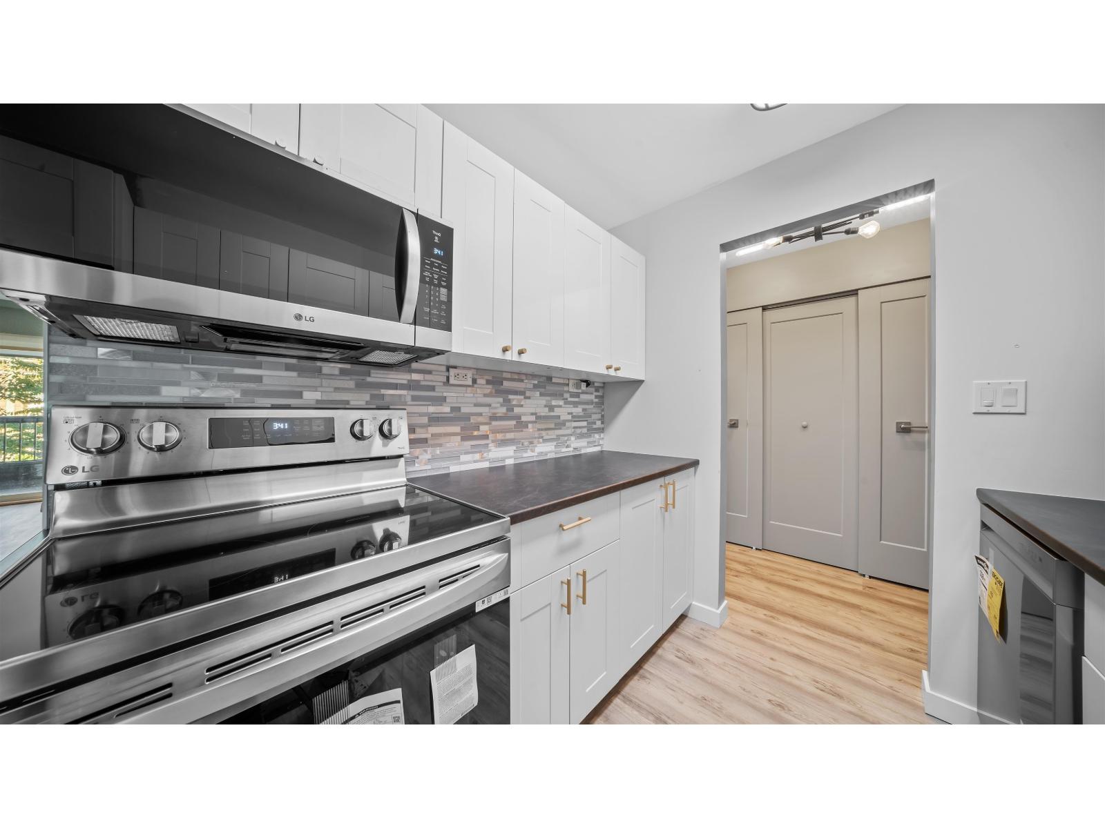 205 13530 Hilton Road, Surrey, British Columbia  V3R 5J4 - Photo 9 - R3059057