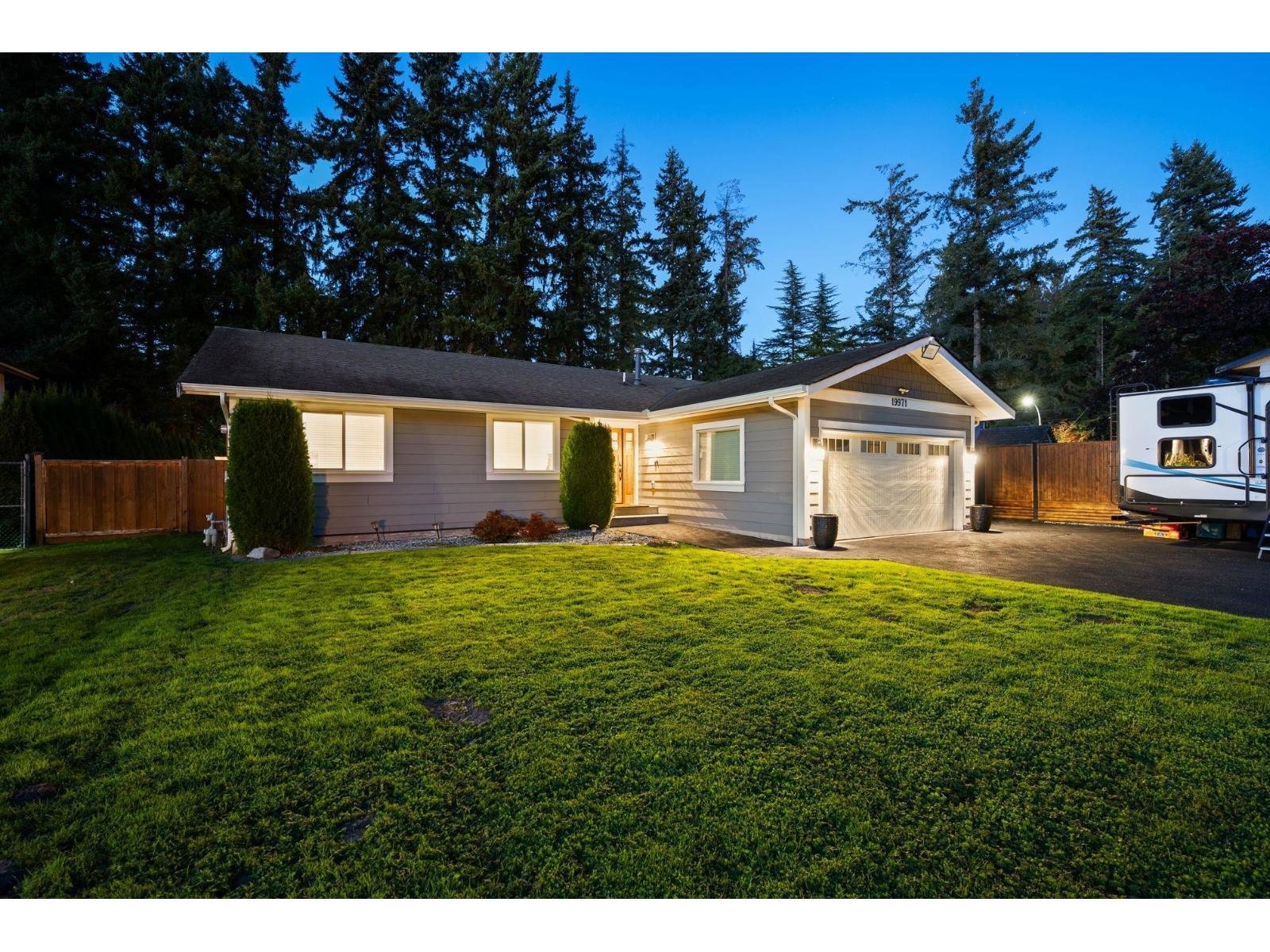 19971 39a Avenue, Langley, British Columbia  V3A 7G3 - Photo 2 - R3059228