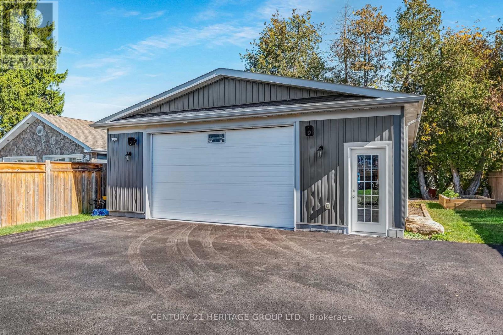 807a Montsell Avenue, Georgina, Ontario  L0E 1S0 - Photo 44 - N12127308