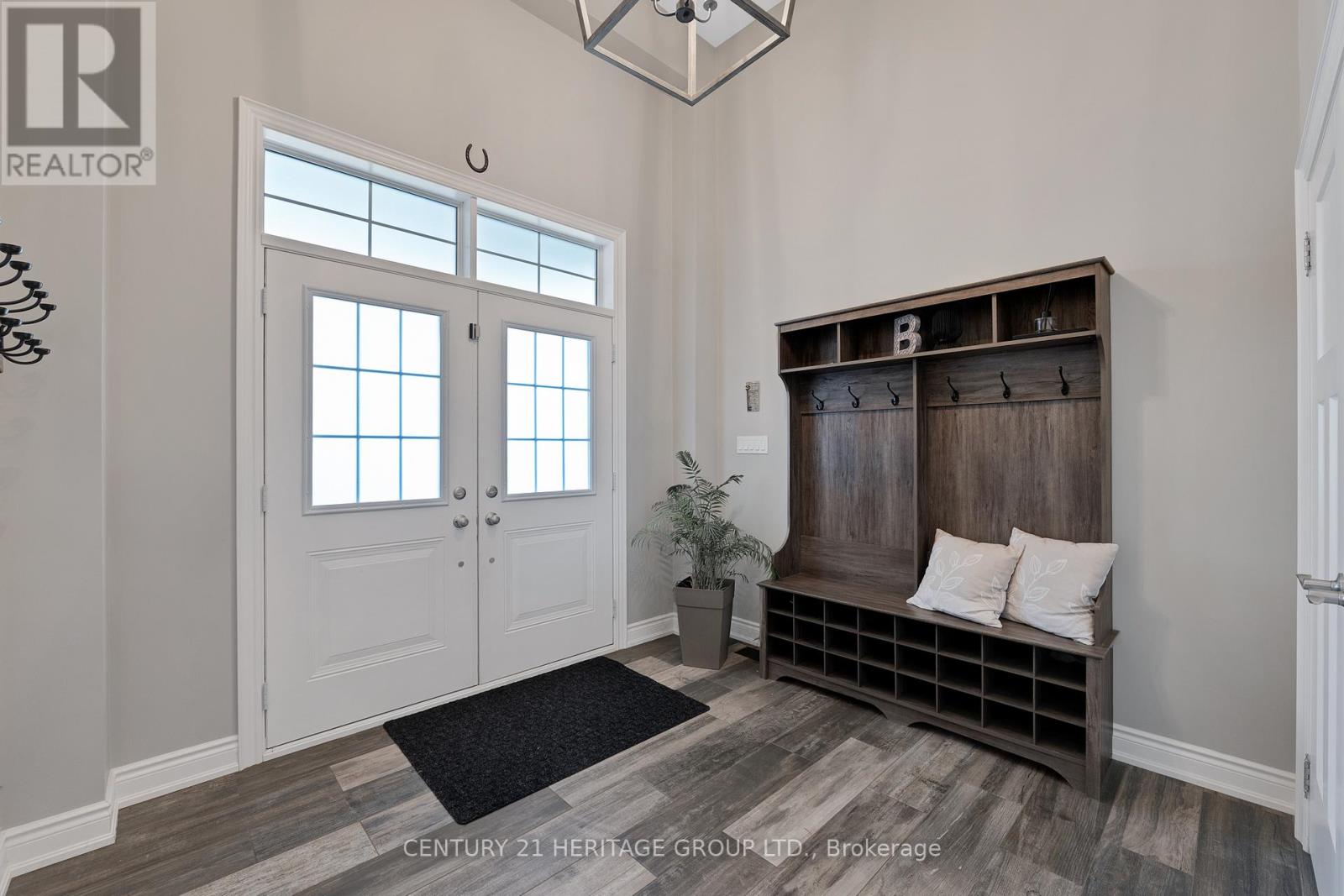 807a Montsell Avenue, Georgina, Ontario  L0E 1S0 - Photo 4 - N12127308