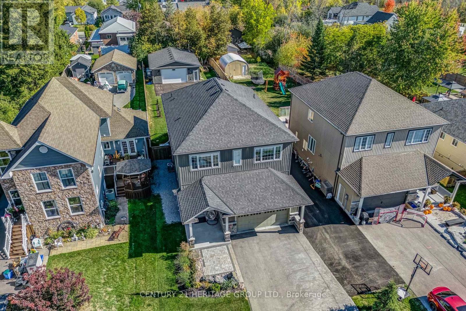 807a Montsell Avenue, Georgina, Ontario  L0E 1S0 - Photo 1 - N12127308