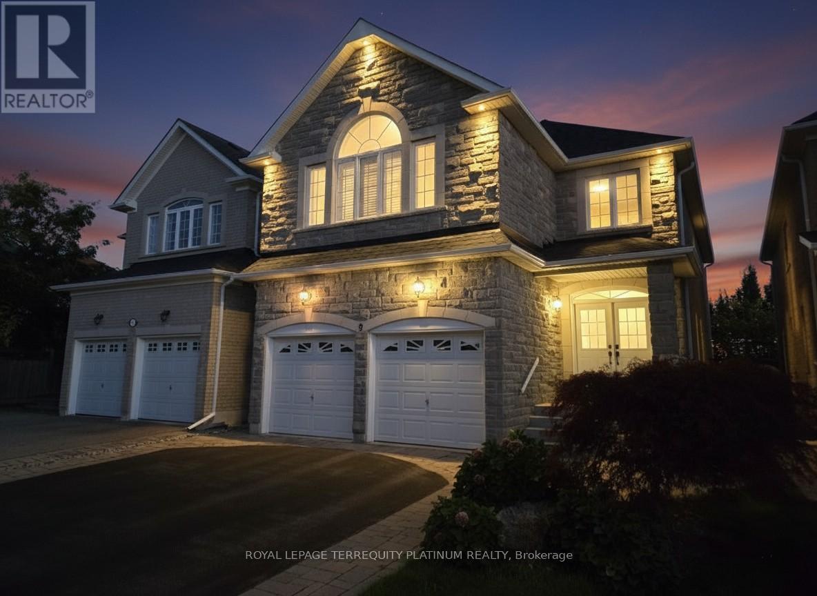 9 Maraca Drive, Richmond Hill, Ontario  L4S 0A3 - Photo 2 - N12418811