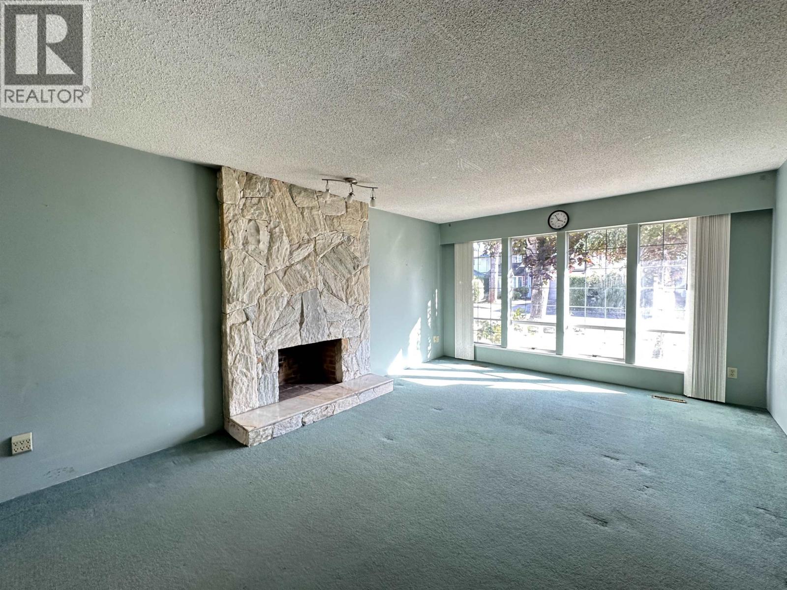 8691 Doulton Place, Richmond, British Columbia  V7C 5A3 - Photo 4 - R3059329