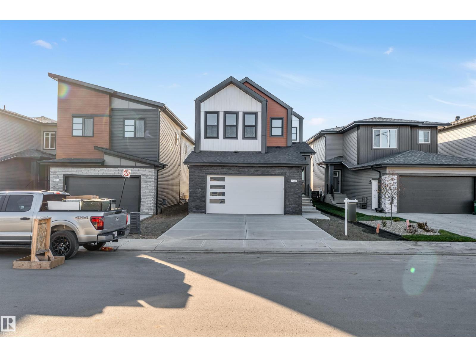 7663 Kimiwan Cr Sw, Edmonton, Alberta  T6W 5N6 - Photo 1 - E4462548