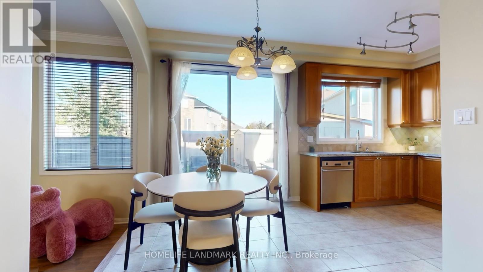 152 America Avenue, Vaughan, Ontario  L6A 3E8 - Photo 12 - N12465241