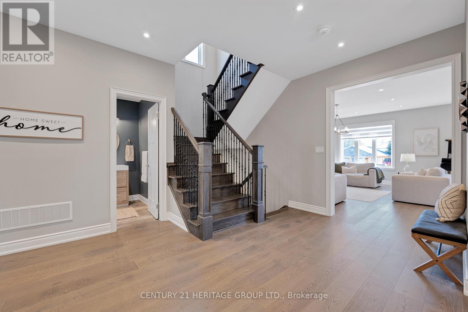807a Montsell Avenue, Georgina, Ontario  L0E 1S0 - Photo 17 - N12127308