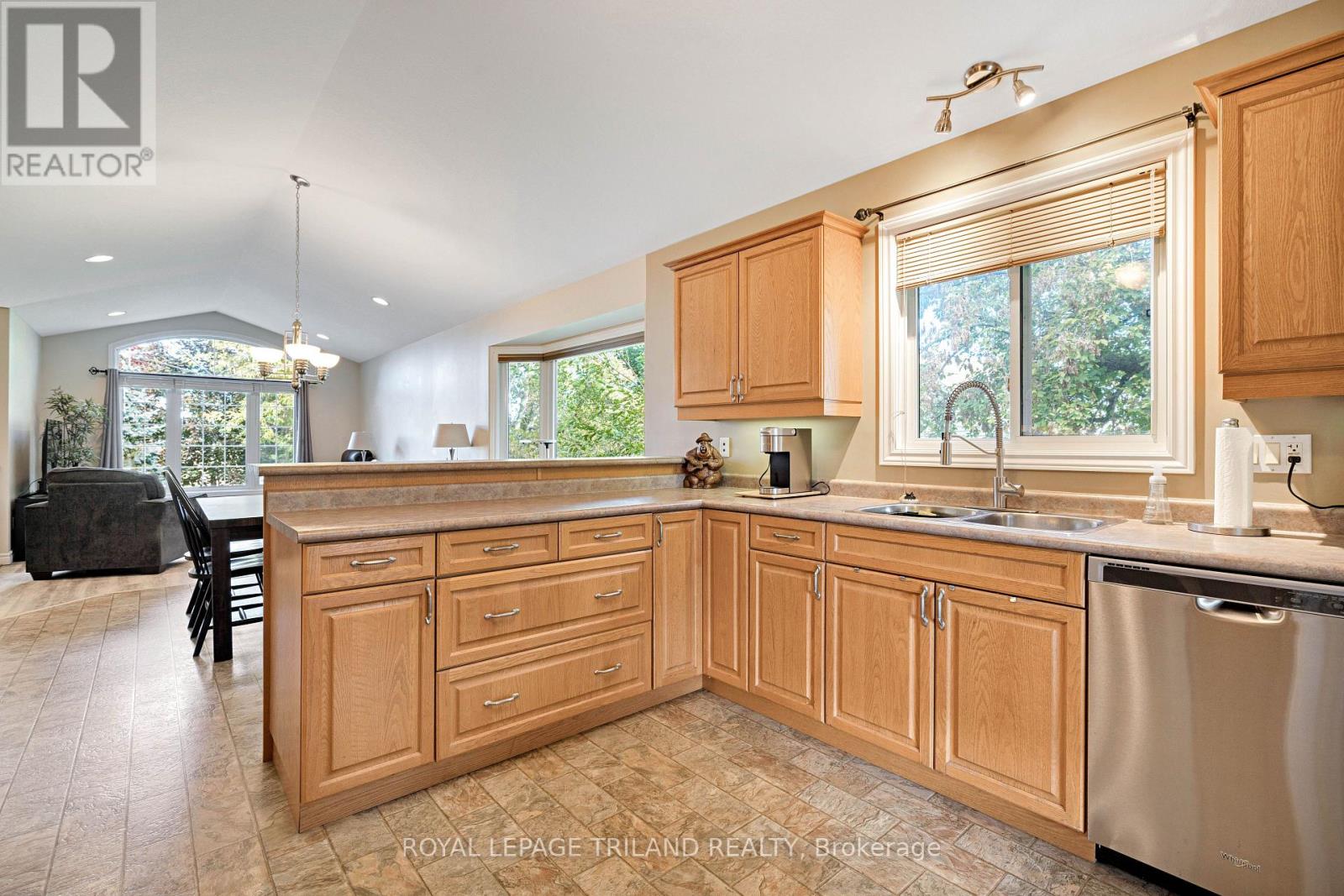 3805 Trillium Drive, Southwest Middlesex, Ontario  N0L 1M0 - Photo 19 - X12468975