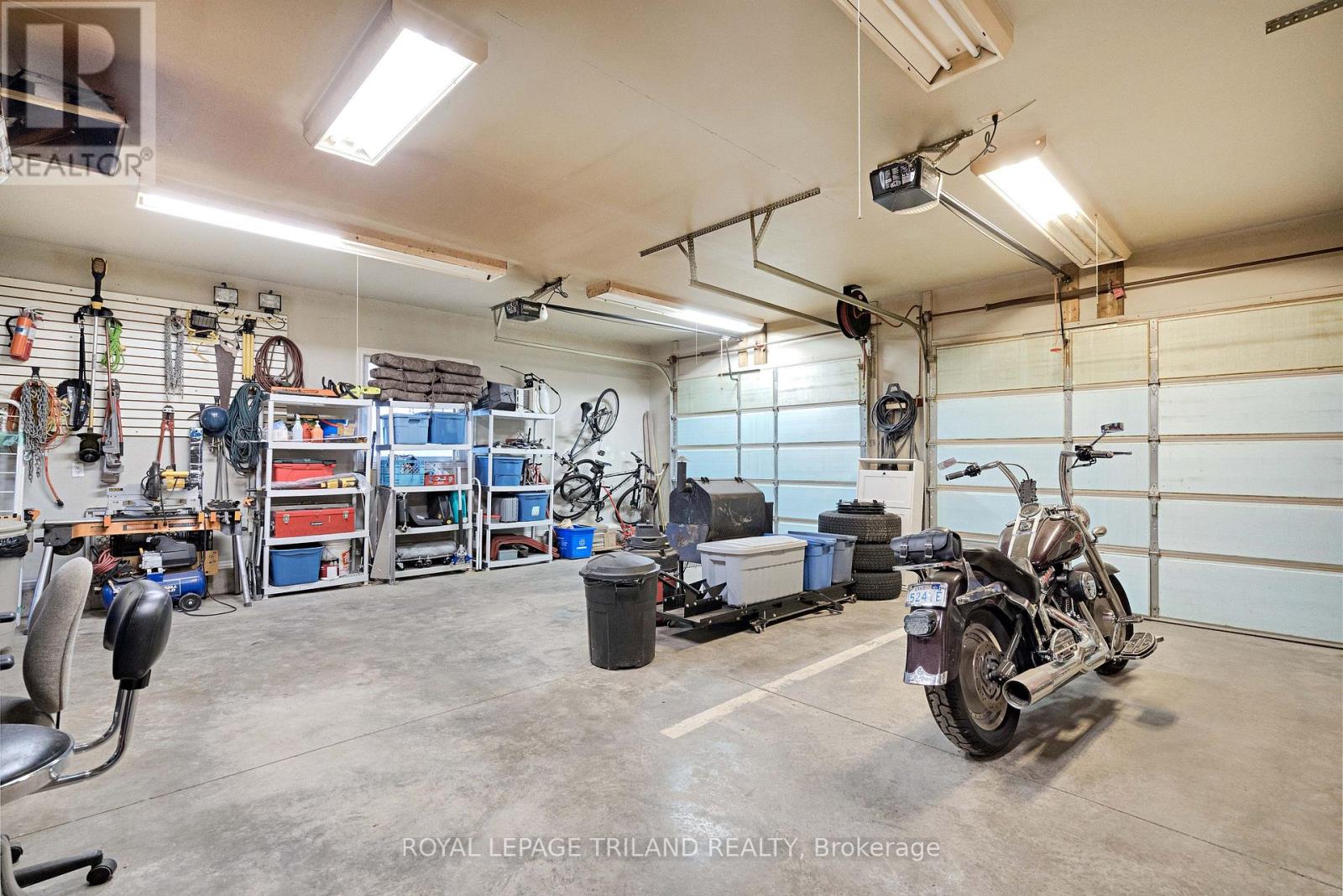 3805 Trillium Drive, Southwest Middlesex, Ontario  N0L 1M0 - Photo 37 - X12468975