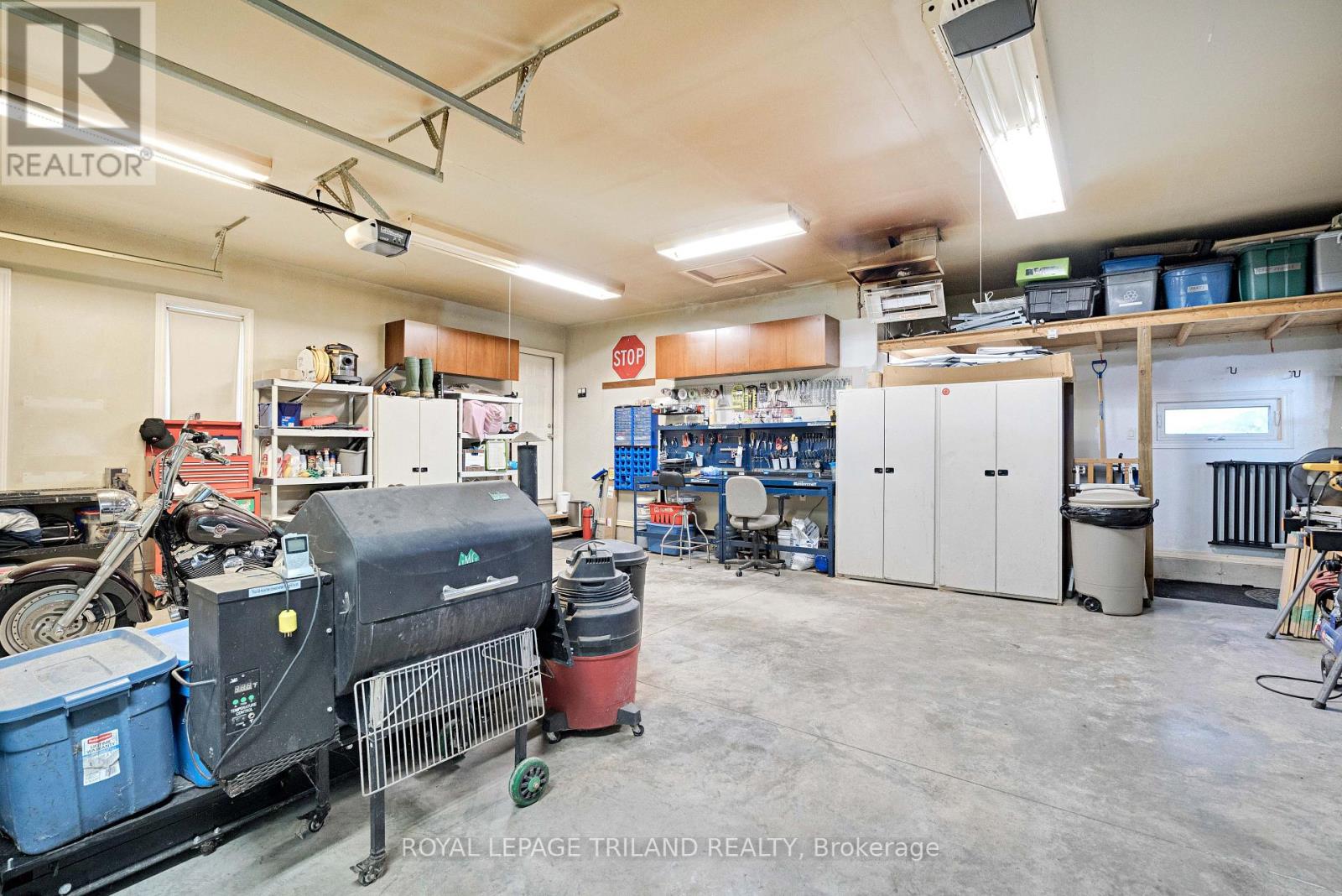 3805 Trillium Drive, Southwest Middlesex, Ontario  N0L 1M0 - Photo 38 - X12468975