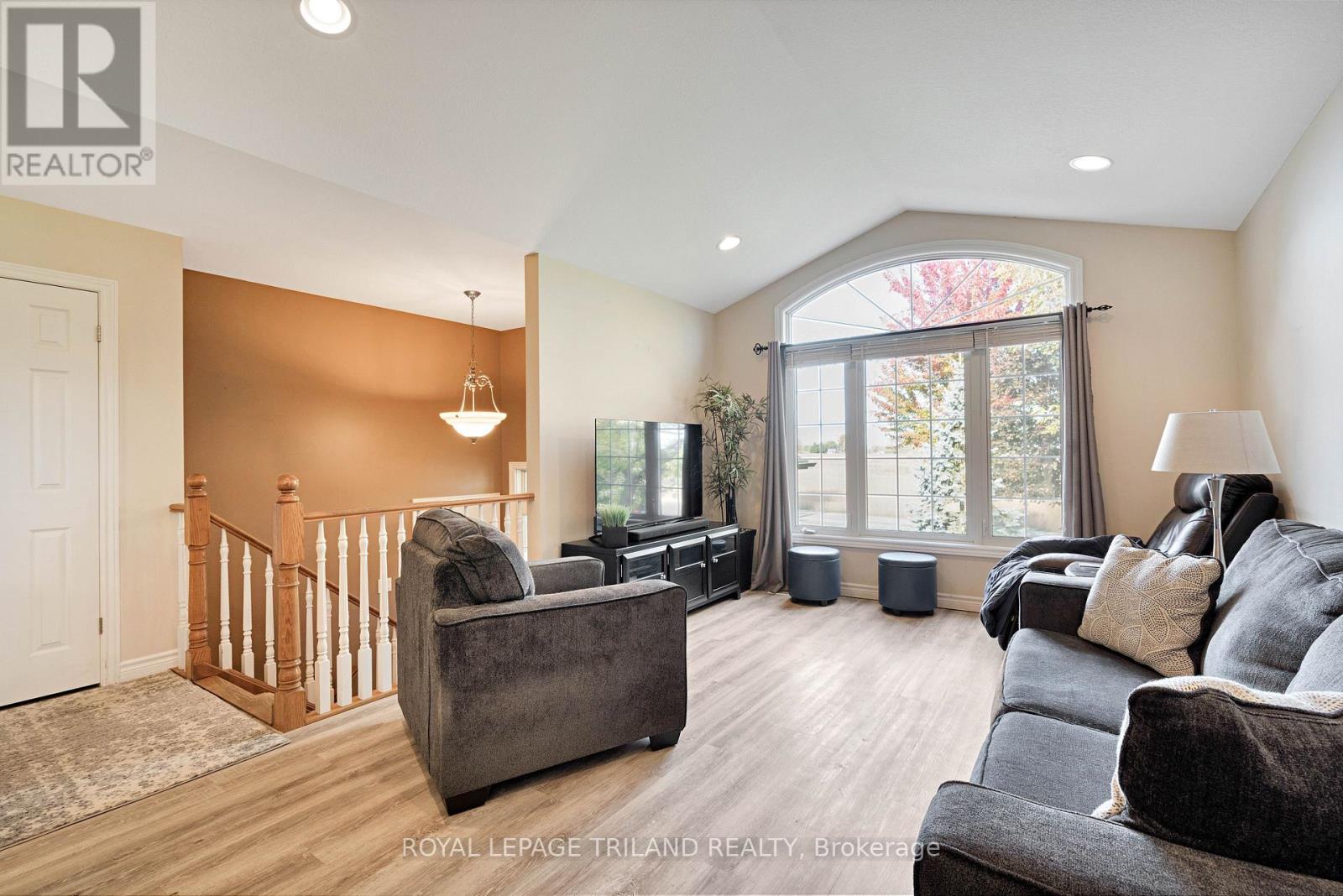3805 Trillium Drive, Southwest Middlesex, Ontario  N0L 1M0 - Photo 9 - X12468975